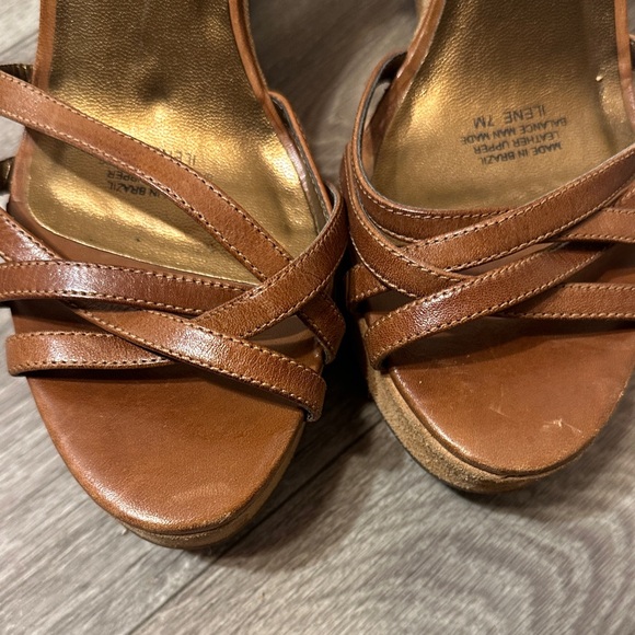 Guess Women's Ilene Wedge Sandals with Colorful Embellishments - Picture 3 of 14